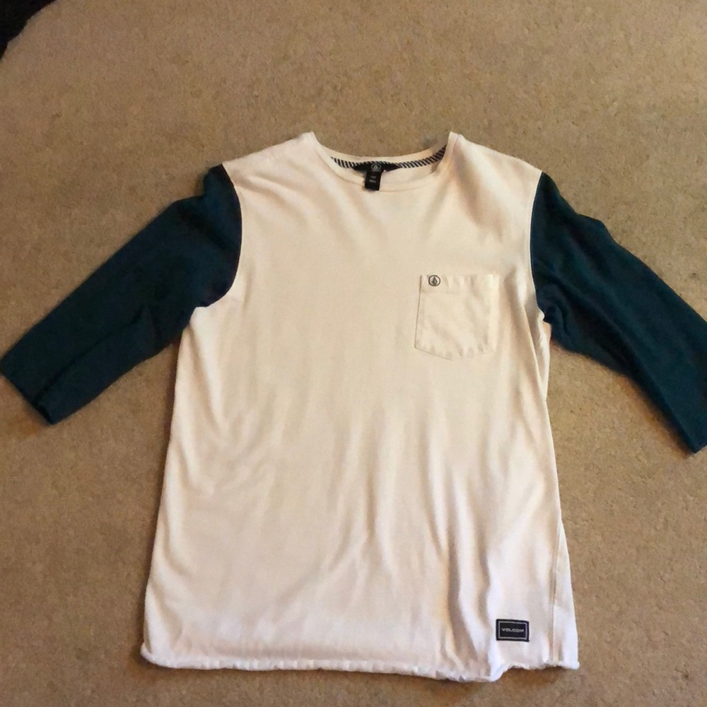 Volcom three quarter shirt